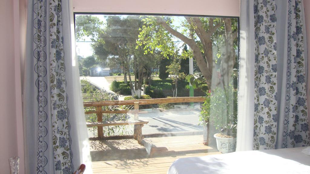 Faier Harbour Inn Dali  Rom bilde